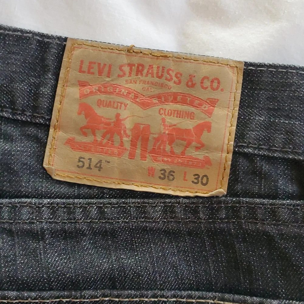 Men's Levi 514 Jeans - Picture 2 of 6